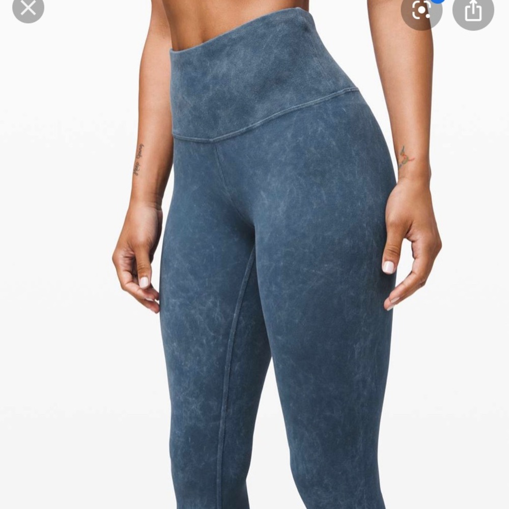 NWT Blue Morning light lulu leggings!!!